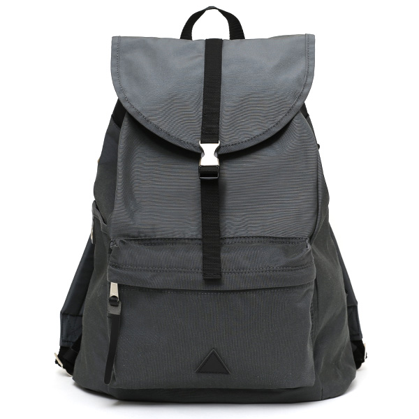 アノニムクラフツマンデザイン(ANONYM CRAFTSMAN DESIGN) フラップ付き ナイロン バックパック リュック ダークグレー