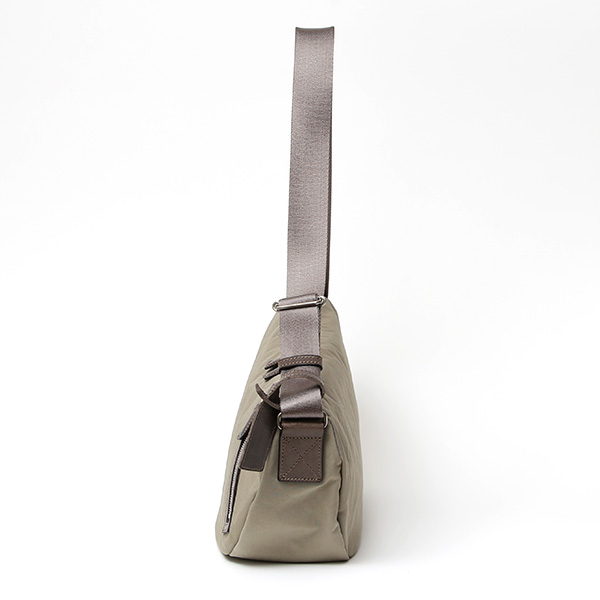 ボディバッグ メンズ ブランド レディース ナイロン 斜めがけ ショルダーバッグ ベージュ 肌色 ワンショルダー ミニバッグ ボーデッサン(BEAU DESSIN)