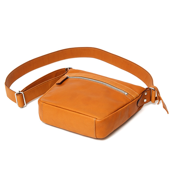 ショルダーバッグ メンズ 小さめ 本革 ブランド 日本製 レザー バッグ フルタンニン 革 軽い おしゃれ 鞄 キャメル ブラウン 茶 茶色 ボディバッグ 斜め掛け ミニショルダー ユニセックス 男女兼用 国産 BEAU DESSIN(ボーデッサン)