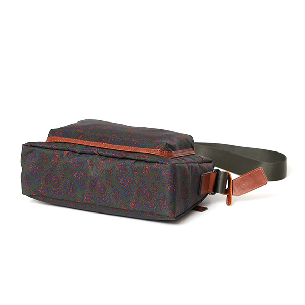 ショルダーバッグ おしゃれ ナイロン ペイズリー柄 ブランド イタリア リモンタナイロン 上品 カジュアル グリーン 緑色 男女兼用 メンズ 斜め掛け ボディバッグ 総柄 日本製 高級 鞄 ボーデッサン(BEAU DESSIN) DP2962