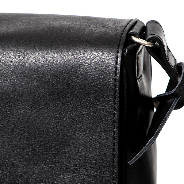 メッセンジャーバッグ 革 ショルダーバッグ レザー おしゃれ 丈夫 コンパクト 本革 メンズ 鞄 コンパクト ブラック 黒 黒色 フラップ付き 斜め掛け かばん ギフト ブランド 高級 日本製 ボーデッサン(BEAU DESSIN) PK2943