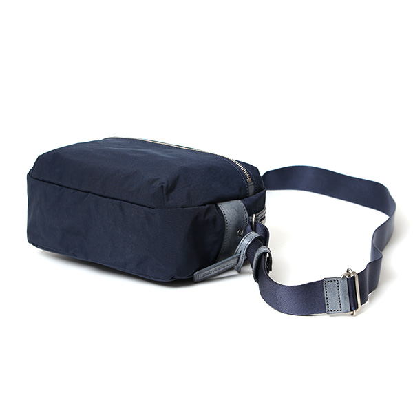 ショルダーバッグ ナイロン 軽い メンズ 大容量 A5 おしゃれ 日本製 シンプル コンパクト カジュアル ブルー ネイビー 青色 斜めがけ ボディバッグ レザー 国産 男性 女性 ギフト ブランド ボーデッサン(BEAU DESSIN) ZC1827