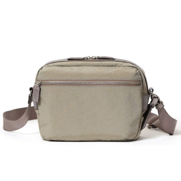 ボーデッサン(BEAU DESSIN) ZAC ナイロン スクエア型 ショルダーバッグ グレージュ