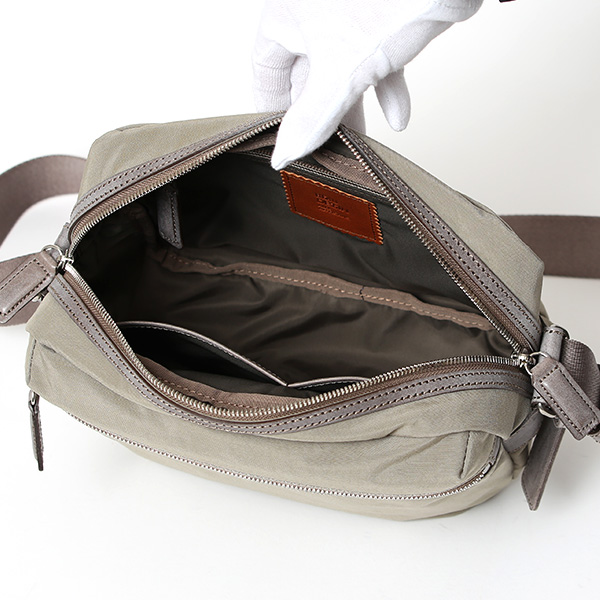 ショルダーバッグ ナイロン 軽い メンズ 大容量 A5 おしゃれ 日本製 シンプル コンパクト カジュアル ベージュ 肌色 斜めがけ ボディバッグ レザー 国産 男性 女性 ギフト ブランド ボーデッサン(BEAU DESSIN) ZC1827