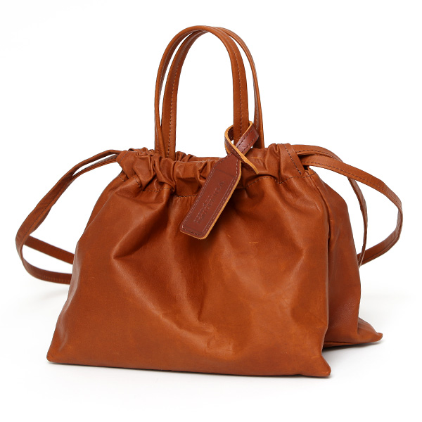  巾着バッグ 本革 メンズ レディース レザー ミニ ショルダーバッグ キャメル ブラウン 茶 茶色 巾着ポーチ 肩掛け 小さめ 経年変化 エイジング シンプル おしゃれ 小振り 高級感 巾着型 日本製 ブランド BEAU DESSIN ボーデッサン