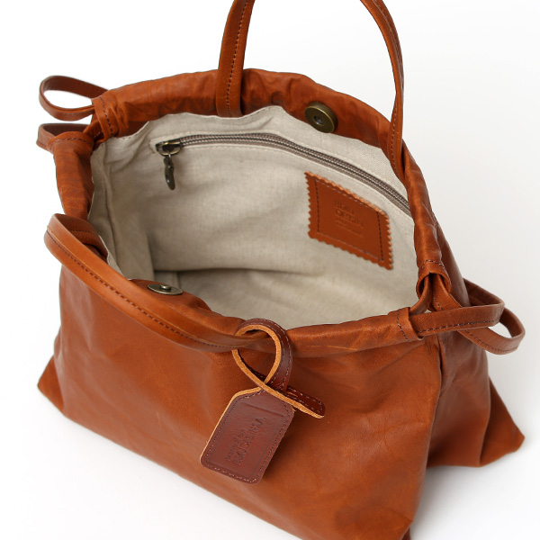  巾着バッグ 本革 メンズ レディース レザー ミニ ショルダーバッグ キャメル ブラウン 茶 茶色 巾着ポーチ 肩掛け 小さめ 経年変化 エイジング シンプル おしゃれ 小振り 高級感 巾着型 日本製 ブランド BEAU DESSIN ボーデッサン