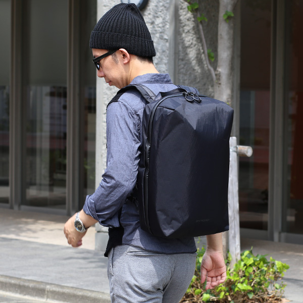 beruf baggage スマホ充電ポケット付き 多機能 バックパック 自転車 サイクリング サイクリスト ローディー アウトドア ブラック 黒 黒色 メンズ レディース リュックサック ビジネスバッグ 通勤 通学 日本製 ブランド ベルーフバゲージ