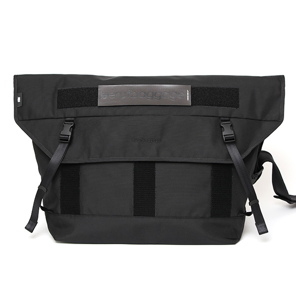 beruf baggage メッセンジャーバッグ メンズ 大容量 26L 防水 日本製 ショルダーバッグ ブラック 黒 黒色 17インチ PC収納可能 エアーバリスティックナイロン 自転車 通勤 リフレクター 斜め掛け フラップ ベルーフバゲージ HOBO 26 brf-CF32-BTX