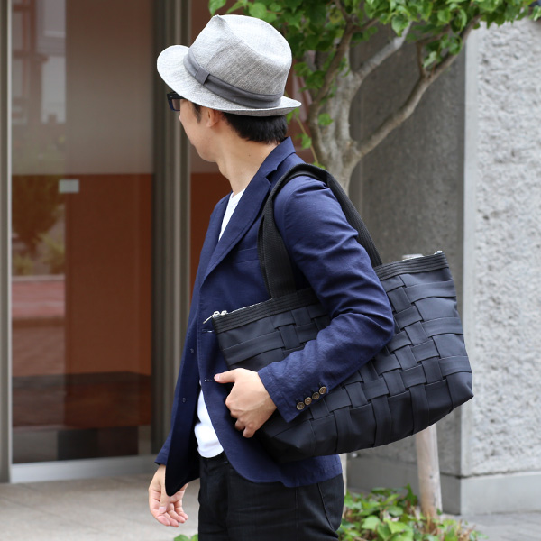  トートバッグ メンズ レディース 日本製 ブランド ブラック 黒 黒色 ファスナー付き カバン キャンバス 鞄 ナイロン A4 おしゃれ スマート スポーツ ジム 大人 高級 旅行 軽量 軽い 通学 M TOTE NEST CARRYNEST(キャリーネスト)