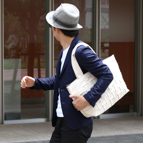  トートバッグ メンズ レディース 日本製 ブランド ホワイト 白色 ファスナー付き カバン キャンバス 鞄 ナイロン A4 おしゃれ スマート スポーツ ジム 大人 高級 旅行 軽量 軽い 通学 M TOTE NEST CARRYNEST(キャリーネスト)