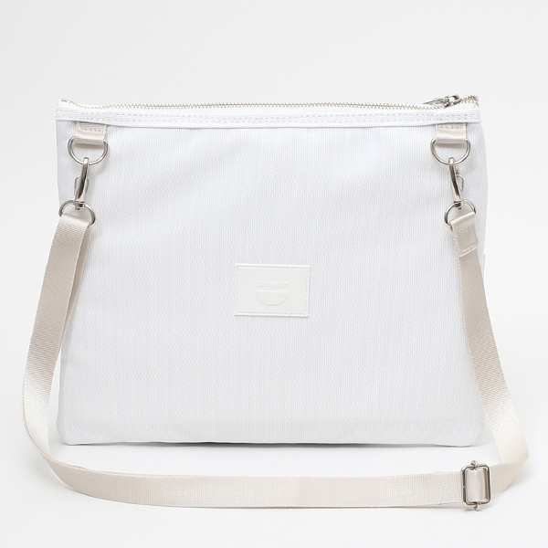 サコッシュ メンズ レディース クラッチバッグ 日本製 ブランド レザー 本革 軽量 ホワイト 白色 ショルダーバッグ おしゃれ かわいい 大人 女子 セカンドバッグ キレイめ TABLET NEST CARRYNEST(キャリーネスト)