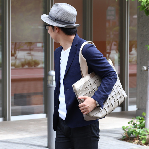  トートバッグ メンズ 本革 レザー レディース 日本製 ブランド ベージュ 肌色 ファスナー付き カバン ナイロン キャンバス A4 おしゃれ かわいい 大人 女子 高級 軽量 軽い ジム 鞄 大きめ M TOTE NEST CARRYNEST(キャリーネスト)