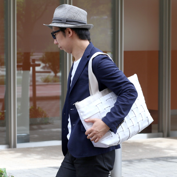  トートバッグ メンズ 本革 レザー レディース 日本製 ブランド ホワイト 白色 ファスナー付き カバン ナイロン キャンバス A4 おしゃれ かわいい 大人 女子 高級 軽量 軽い ジム 鞄 大きめ M TOTE NEST CARRYNEST(キャリーネスト)