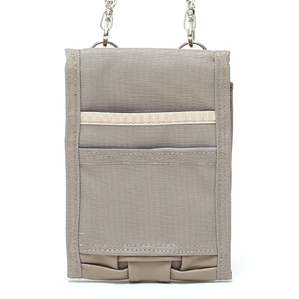 パスポートケース ポーチ ネックポーチ 旅行 バッグ ショルダー マルチケース おしゃれ 薄型 軽量 鞄 ベージュ 肌色 ネックウォレット 小さめ ナイロン 革 日本製 ブランド PASSPORT NEST CARRYNEST(キャリーネスト)