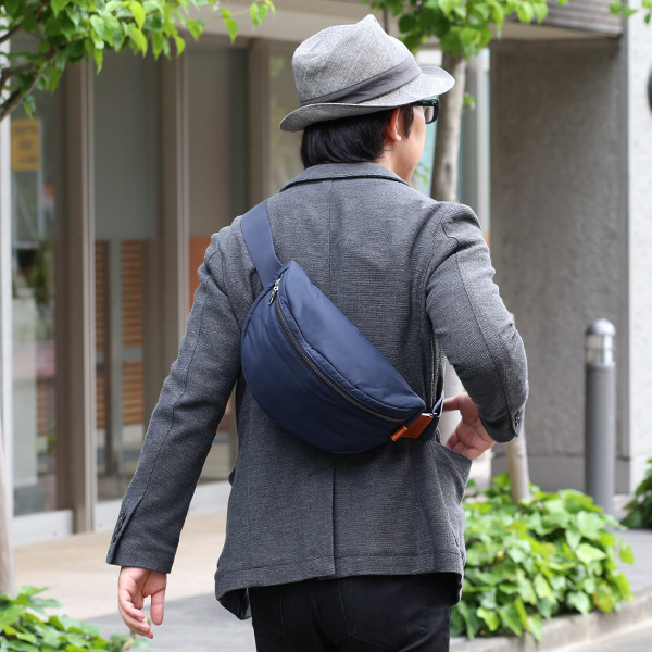 ボディバッグ メンズ ミニ ショルダーバッグ レディース 肩掛け 斜めがけ かばん ブルー ネイビー 青色 日本製 ブランド カバン 鞄 シンプル おしゃれ 高級 大人 軽い 小ぶり 小さめ お出かけ ボディーバッグ ボーデッサン デリィーヴ(derive)