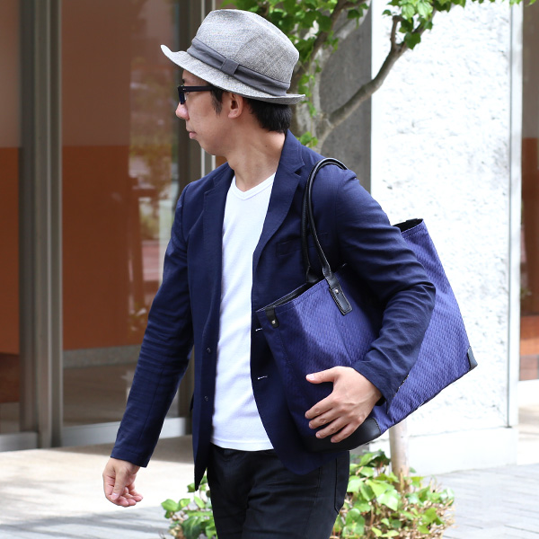  【高級ネクタイメーカーが手掛けたシルク生地トートバッグ】 日本製 メンズ 本革 ブルー ネイビー 青色 ビジネスバッグ ブランド 鞄 ファスナー付き レザー カバン A4 おしゃれ 大人 大容量 大きめ Franco Spada(フランコスパダ)