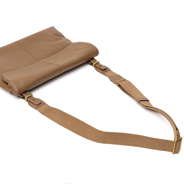  クラッチバッグ メンズ レザー 本革 日本 ブランド ベージュ 肌色 レディース セカンドバッグ 大容量 鞄 大きい カバン 手持ち 小さい ミニ おしゃれ 大人 キレイめ fetia(フェティア) ライロアシリーズ(Rairoa Series)