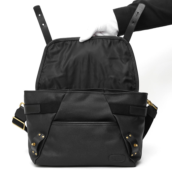 ショルダーバッグ ミニ メンズ レディース 本革 レザー ブラック 黒 黒色 日本 ブランド かわいい おしゃれ 斜めがけ 軽い 小さめ キャンバス 帆布 fetia(フェティア)