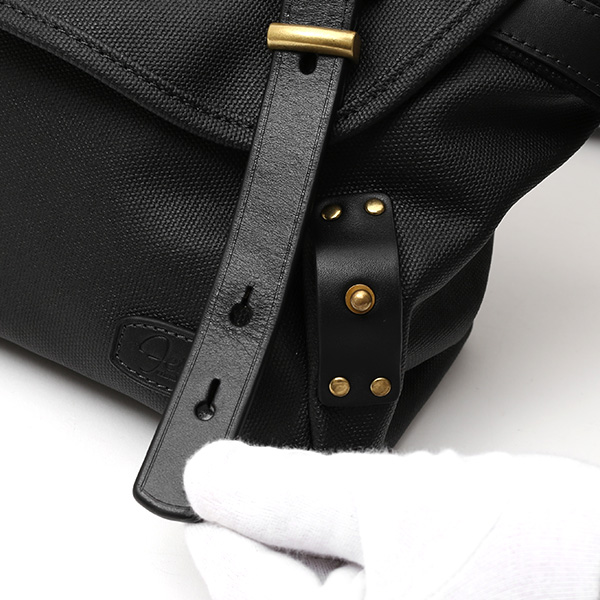 ショルダーバッグ ミニ メンズ レディース 本革 レザー ブラック 黒 黒色 日本 ブランド かわいい おしゃれ 斜めがけ 軽い 小さめ キャンバス 帆布 fetia(フェティア)