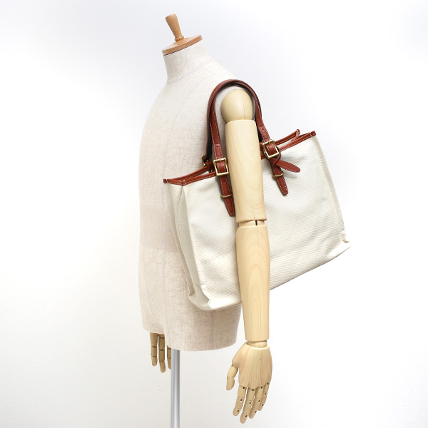  ブリーフケース キャンバス 帆布 メンズ 本革 ホワイト 白色 レディース ビジネスバッグ レザー 日本 ブランド A4 高級 上品 大人 シンプル 上質 軽量 カバン 鞄 布 小ぶり 小さめ 無地 スタイリッシュ fetia(フェティア) ファッティシリーズ(FA'ATI Series)