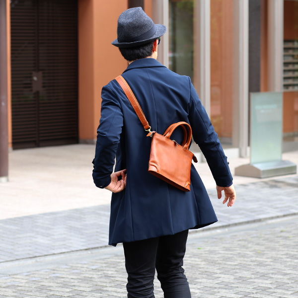  トートバッグ ブランド メンズ レディース 本革 日本製 ブラウン 茶 茶色 無地 クラッチバッグ 鞄 カバン 高級 シンプル コンパクト 小ぶり オシャレ 通勤 通学 ファイブウッズ(FIVE WOODS) PLATEAU(プラトウ) #39190