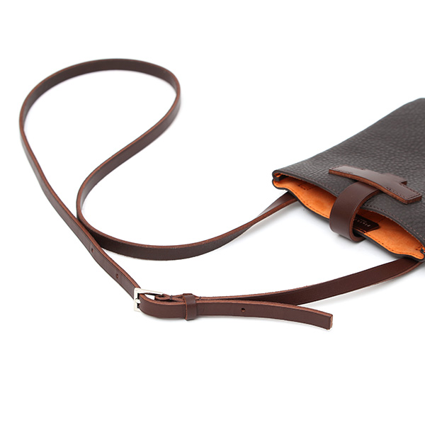 フラソリティ(Flathority) レザー ショルダーバッグ 本革 スマホポーチ メンズ 日本製 ブランド ブラウン 茶 茶色 サコッシュ 斜め掛け 鞄 小さい カバン マストロット社 イタリアンレザー 男性 おしゃれ プレゼント 高級 30代 40代 50代 60代