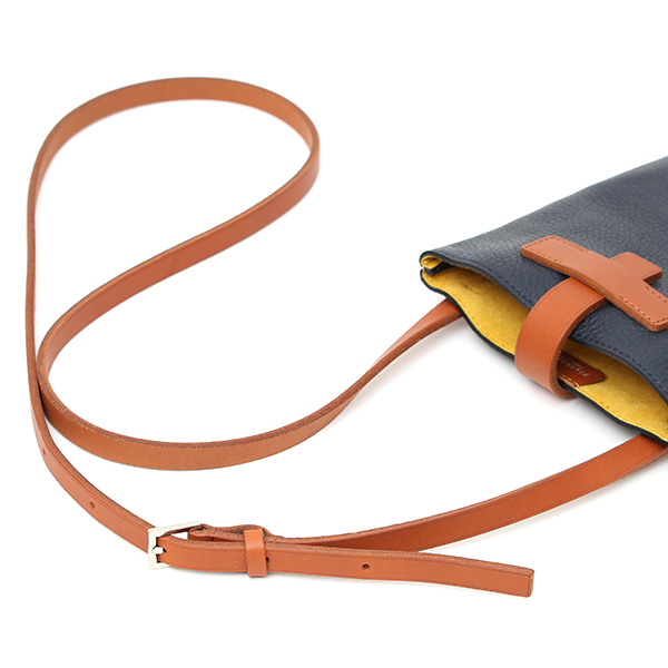 フラソリティ(Flathority) レザー ショルダーバッグ 本革 スマホポーチ メンズ 日本製 ブランド ブルー ネイビー 青色 サコッシュ 斜め掛け 鞄 小さい カバン マストロット社 イタリアンレザー 男性 おしゃれ プレゼント 高級 30代 40代 50代 60代