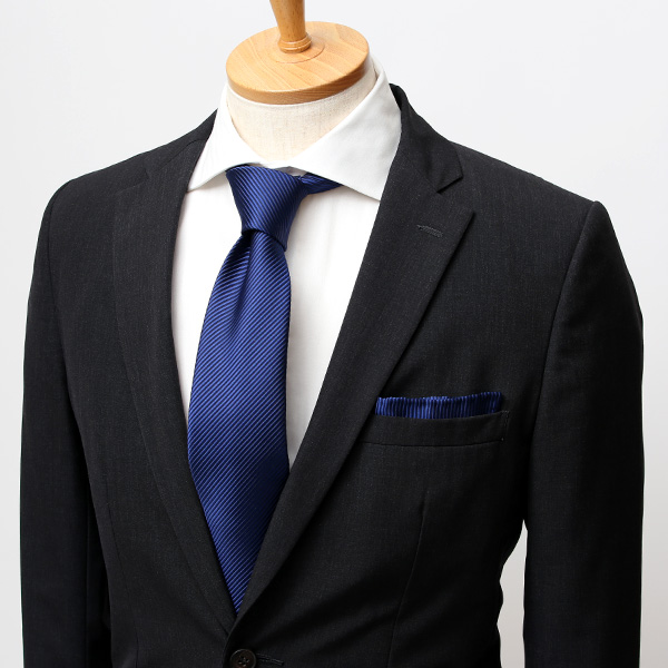  ポケットチーフ 日本製 ハンドロール 手縫い シルク100％ 無地 ブルー ネイビー 青色 ポケットスクエア ビジネス 仕事 フォーマル 結婚式 披露宴 パーティー 男性 メンズ 高級 プレゼント ギフト 30代 40代 50代 60代 フランコ スパダ Franco Spada