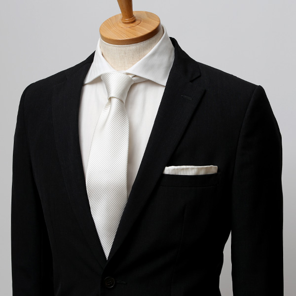  ポケットチーフ 日本製 ハンドロール 手縫い シルク100％ 無地 ホワイト 白色 ポケットスクエア ビジネス 仕事 フォーマル 結婚式 披露宴 パーティー 男性 メンズ 高級 プレゼント ギフト 30代 40代 50代 60代 フランコ スパダ Franco Spada