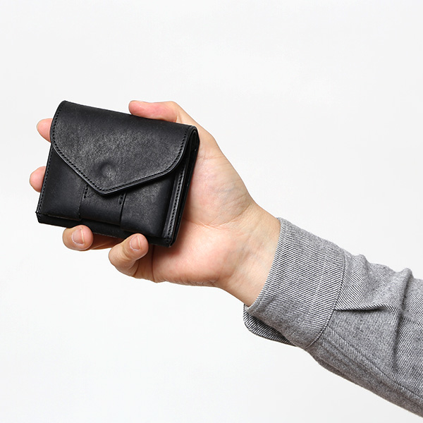  池之端銀革店 財布 プエブロ レザー スリムウォレット 二つ折り 本革 お財布 小さめ 小銭入れ ミニ財布 ブラック 黒 黒色 シンプル 牛革 束入れ 札入れ 皮 ブランド ギフト メンズ レディース 日本製 Cramp(クランプ) Cr-602