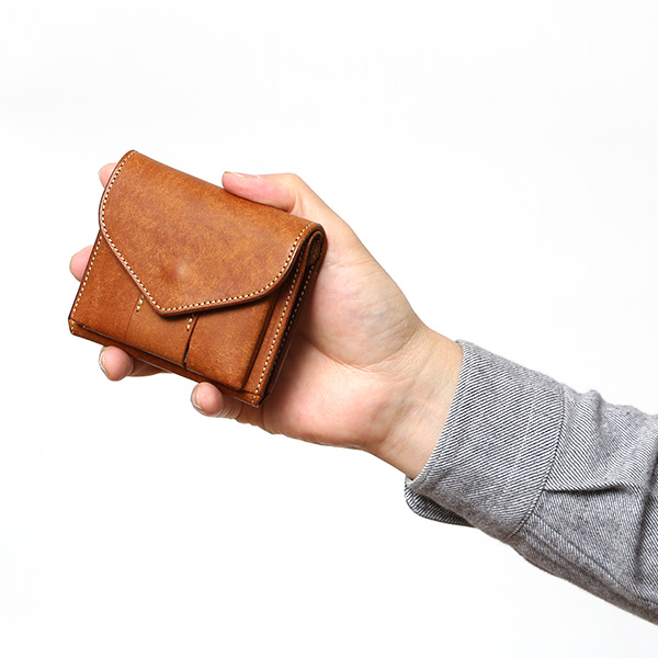  池之端銀革店 財布 プエブロ レザー スリムウォレット 二つ折り 本革 お財布 小さめ 小銭入れ ミニ財布 キャメル ブラウン 茶 茶色 シンプル 牛革 束入れ 札入れ 皮 ブランド ギフト メンズ レディース 日本製 Cramp(クランプ) Cr-602