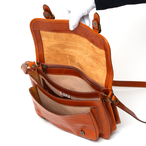 ショルダーバッグ メンズ レディース 本革 小さめ クラシック レザー 斜め掛け バッグ レトロ キャメル ブラウン 茶 茶色 メッセンジャーバッグ おしゃれ プレゼント ギフト イタリア ブランド I MEDICI(イ メディチ) 3525