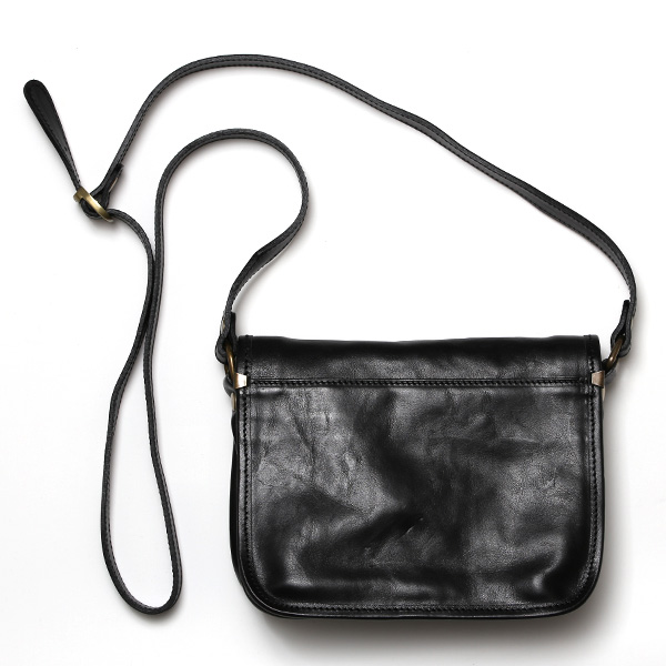ショルダーバッグ レディース メンズ 本革 斜め掛け 軽い コンパクト 小さめ かわいい 軽量 クラシック ブラック 黒 黒色 小ぶり カジュアル レトロ プレゼント おしゃれ ギフト イタリア ブランド I MEDICI(イ メディチ) 3600