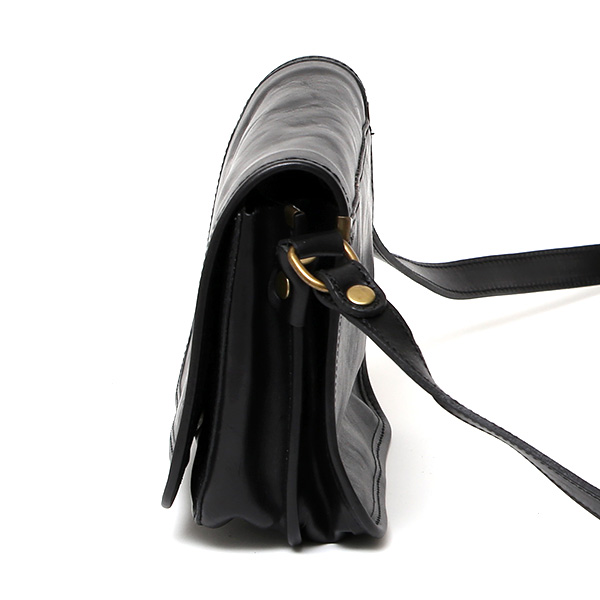 ショルダーバッグ レディース メンズ 本革 斜め掛け 軽い コンパクト 小さめ かわいい 軽量 クラシック ブラック 黒 黒色 小ぶり カジュアル レトロ プレゼント おしゃれ ギフト イタリア ブランド I MEDICI(イ メディチ) 3600