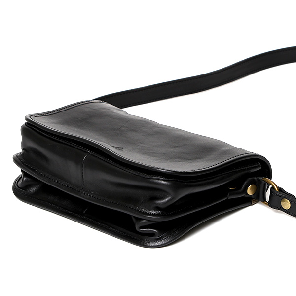 ショルダーバッグ レディース メンズ 本革 斜め掛け 軽い コンパクト 小さめ かわいい 軽量 クラシック ブラック 黒 黒色 小ぶり カジュアル レトロ プレゼント おしゃれ ギフト イタリア ブランド I MEDICI(イ メディチ) 3600