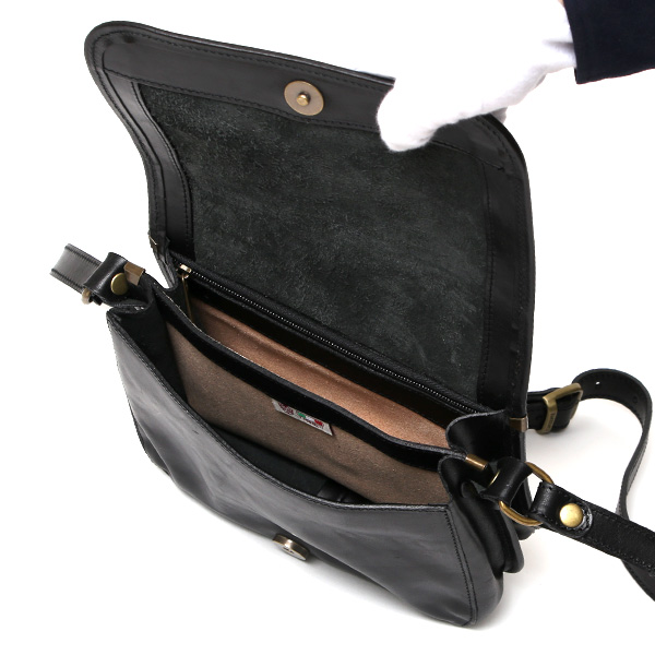ショルダーバッグ レディース メンズ 本革 斜め掛け 軽い コンパクト 小さめ かわいい 軽量 クラシック ブラック 黒 黒色 小ぶり カジュアル レトロ プレゼント おしゃれ ギフト イタリア ブランド I MEDICI(イ メディチ) 3600