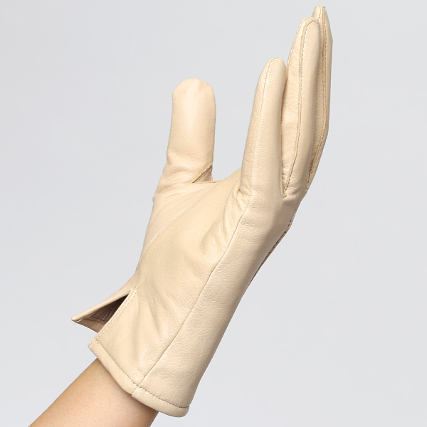  【ブランド化粧箱付き】 KURODA(クロダ) 手袋 レディース 本革 レザー 日本製 ベージュ 肌色 シンプル 大人 高級 かわいい おしゃれ プレゼント クリスマス 誕生日 ギフト 羊革 皮 てぶくろ