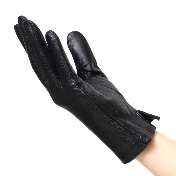  【スマホ対応】 手袋 レディース レザー グローブ 冬 革手袋 シンプル 防寒 婦人 レザーグローブ 無地 ブラック 黒 黒色 タッチパネル シープスキン 手袋 ブランド プレゼント ギフト クリスマス 女性用 通勤 クロダ(KURODA)