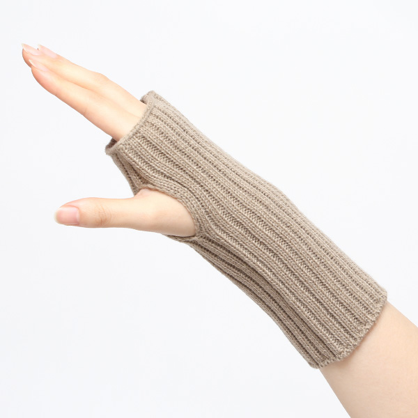 アームウォーマー ニット ショート 手袋 手首 かわいい おしゃれ アームカバー 短め レディース 冬 防寒 ブラウン 茶 茶色 指なし手袋 ハンドウォーマー 保温 暖かい オフィス スマホ 無地 軽い 日本製 ブランド クロダ(KURODA)