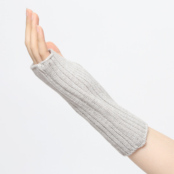 アームウォーマー ニット ショート 手袋 手首 かわいい おしゃれ アームカバー 短め レディース 冬 防寒 ライトグレー グレー グレイ 灰色 指なし手袋 ハンドウォーマー 保温 暖かい オフィス スマホ 無地 軽い 日本製 ブランド クロダ(KURODA)
