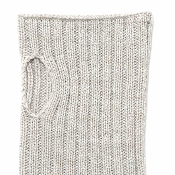 アームウォーマー ニット ショート 手袋 手首 かわいい おしゃれ アームカバー 短め レディース 冬 防寒 ライトグレー グレー グレイ 灰色 指なし手袋 ハンドウォーマー 保温 暖かい オフィス スマホ 無地 軽い 日本製 ブランド クロダ(KURODA)