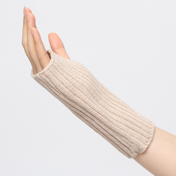  アームウォーマー ニット ショート 手袋 手首 かわいい おしゃれ アームカバー 短め レディース 冬 防寒 ベージュ 肌色 指なし手袋 ハンドウォーマー 保温 暖かい オフィス スマホ 無地 軽い 日本製 ブランド クロダ(KURODA)