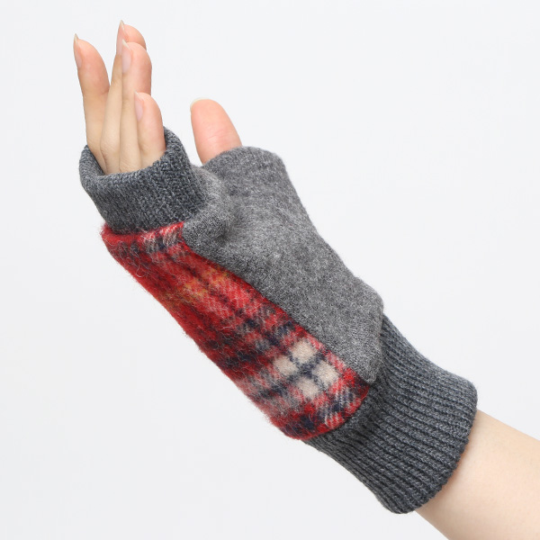 ハンドウォーマー レディース チェック柄 指なし手袋 裏ボア タータンチェック 指ぬき 手袋 防寒 冬 柄 レッド ワイン 赤色 ジャージ 保温 おしゃれ グローブ 女性 スマホ手袋 チェック かわいい 指あき てぶくろ クロダ(KURODA)