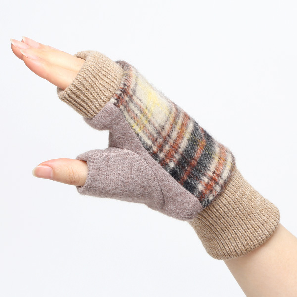  ハンドウォーマー レディース チェック柄 指なし手袋 裏ボア タータンチェック 指ぬき 手袋 防寒 冬 柄 ベージュ 肌色 ジャージ 保温 おしゃれ グローブ 女性 スマホ手袋 チェック かわいい 指あき てぶくろ クロダ(KURODA)