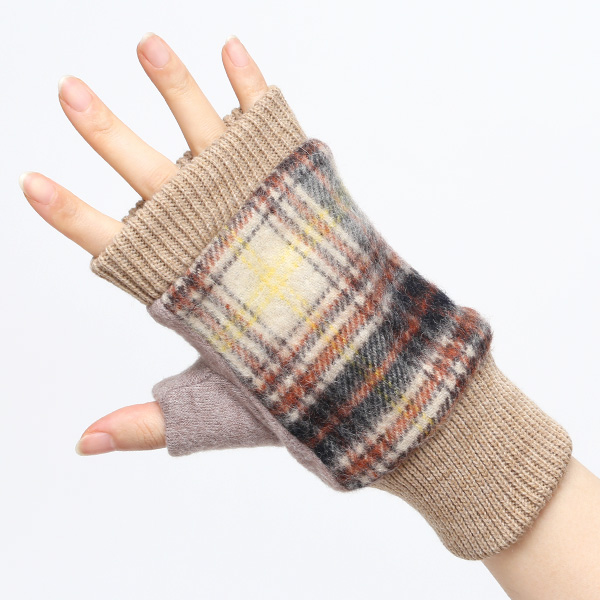  ハンドウォーマー レディース チェック柄 指なし手袋 裏ボア タータンチェック 指ぬき 手袋 防寒 冬 柄 ベージュ 肌色 ジャージ 保温 おしゃれ グローブ 女性 スマホ手袋 チェック かわいい 指あき てぶくろ クロダ(KURODA)