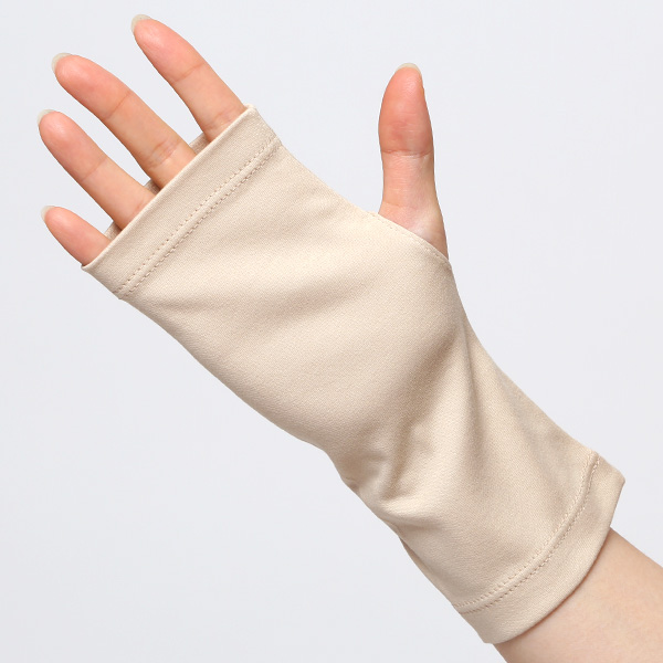 UVカット リストカバー uv手袋 ショート 指なし レディース 日焼け 紫外線 おしゃれ オーガニックコットン ベージュ 肌色 ハンドケア UV手袋 綿 指あき グローブ 薄手 女性 ギフト 母の日 プレゼント スマホ クロダ(KURODA)