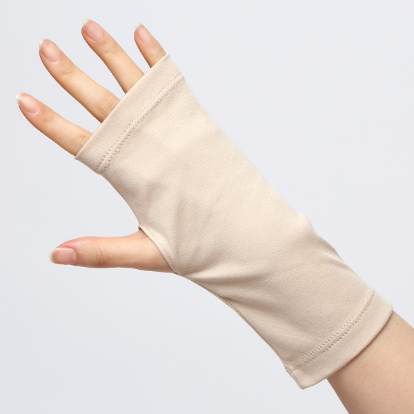 UVカット リストカバー uv手袋 ショート 指なし レディース 日焼け 紫外線 おしゃれ オーガニックコットン ベージュ 肌色 ハンドケア UV手袋 綿 指あき グローブ 薄手 女性 ギフト 母の日 プレゼント スマホ クロダ(KURODA)