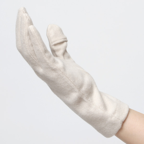  ナイト手袋 おやすみ 手袋 ハンドケア レディース 保湿 潤い 睡眠 就寝 手袋 保温 発熱 やわらかい ベージュ 肌色 手荒れ 暖かい 女性 プレゼント ギフト 母の日 妻 彼女 抗菌 グローブ スマホ対応 クロダ(KURODA)