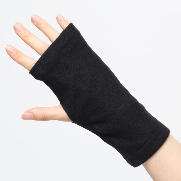手袋 リストウォーマー 指なし レディース メンズ ハンドウォーマー 日本製 やわらか 手袋 スマホ 薄手 ブラック 黒 黒色 無地 保温 抗菌 防寒 リストバンド 温活 短め プレゼント ギフト ユニセックス グローブ クロダ(KURODA)