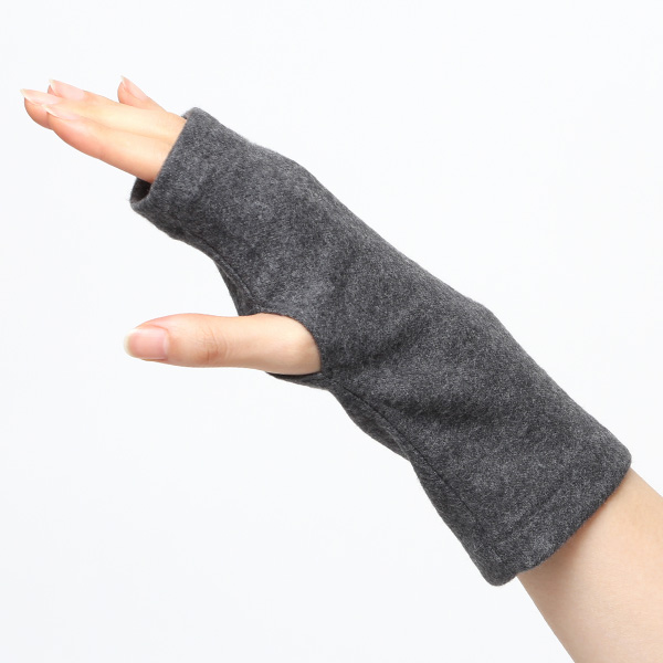 手袋 リストウォーマー 指なし レディース メンズ ハンドウォーマー 日本製 やわらか 手袋 スマホ 薄手 グレー グレイ 灰色 無地 保温 抗菌 防寒 リストバンド 温活 短め プレゼント ギフト ユニセックス グローブ クロダ(KURODA)